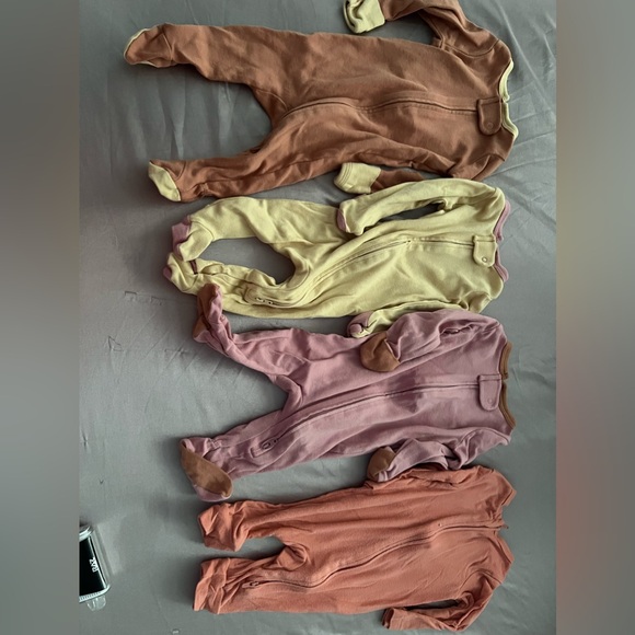 Babygirl 0-3 month clothes - Picture 5 of 6